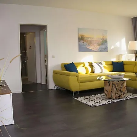 Strandnah, Wintergarten, Gratis Nutzung Vom Ahoi Erlebnisbad Und Sauna In Sellin - Strandhaus Moenchgut Fewo08 * Lobbe