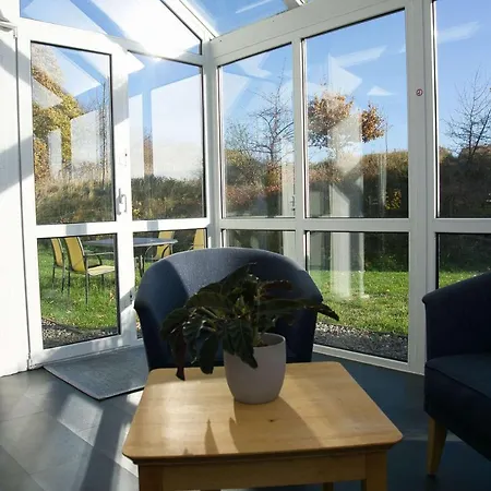 Strandnah, Wintergarten, Gratis Nutzung Vom Ahoi Erlebnisbad Und Sauna In Sellin - Strandhaus Moenchgut Fewo08 Apartman