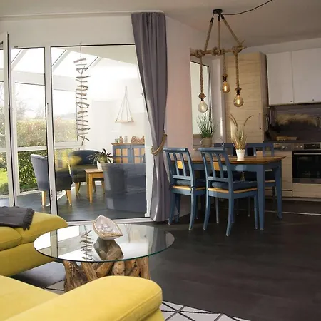 Strandnah, Wintergarten, Gratis Nutzung Vom Ahoi Erlebnisbad Und Sauna In Sellin - Strandhaus Moenchgut Fewo08 Lobbe