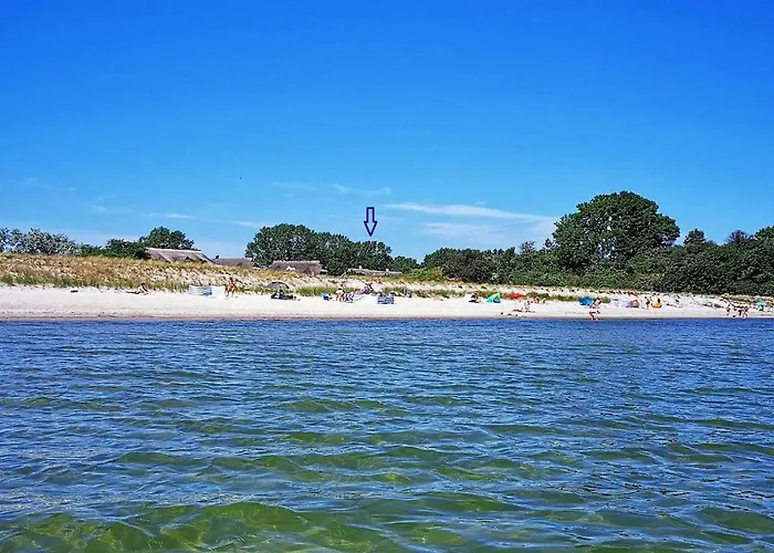 Strandhaus Mönchgut: Beachside Retreat With Wintergarden And Access