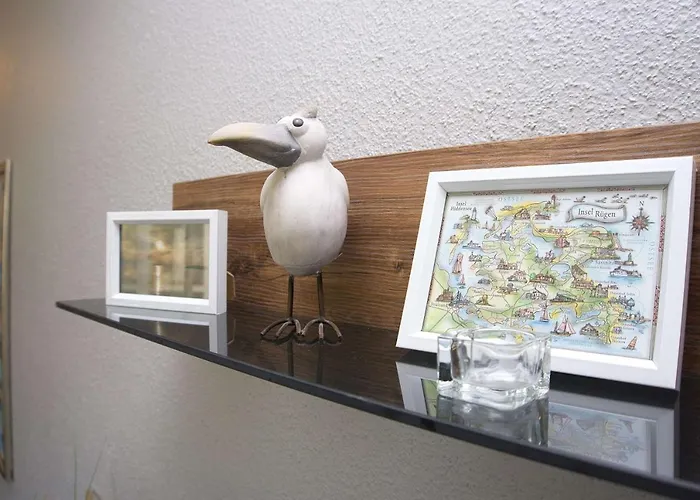 Apartment Strandhaus Mönchgut: Beachside Retreat With Wintergarden And Access *